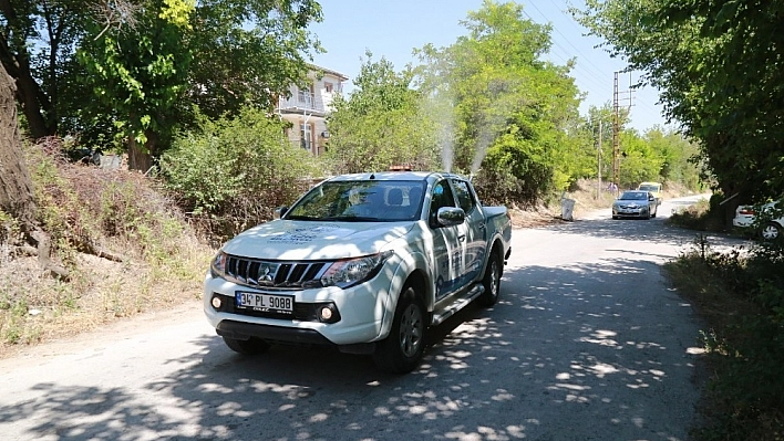 Elazığ'da ilaçlama çalışmaları sürüyor 