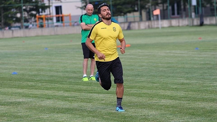 Evkur Yeni Malatyaspor'da Bolu kampı sürüyor 