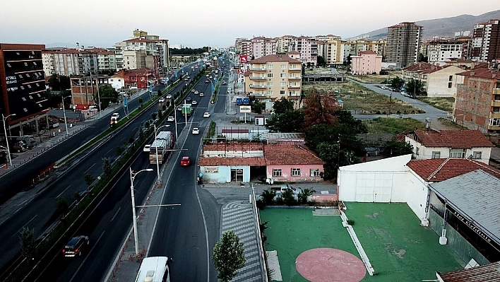 O metruk binalar yıkıldı 