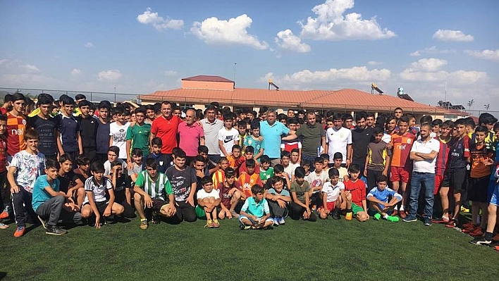 Evkur Yeni Malatyaspor'un Bingöl'deki seçmelerine büyük ilgi 