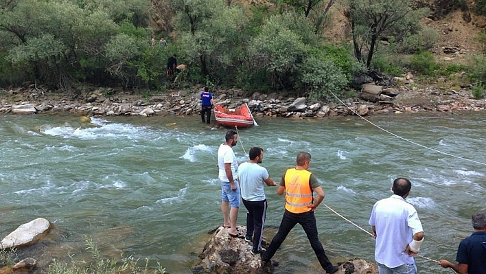 Tunceli'de kayadan düşen şahıs ağır yaralandı 