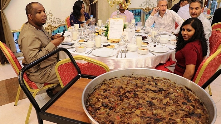 Yabancı konuklar Malatya yemeklerine hayran kaldı 