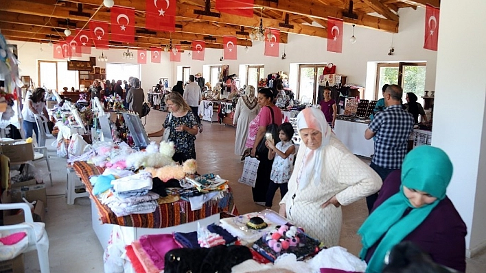 'Kültür ve Şehir Turları' Devam Ediyor