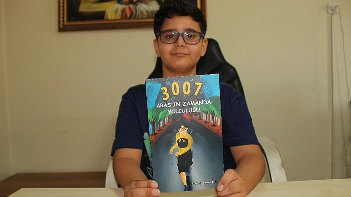 11 yaşında kitap çıkardı, gelirini bağışladı 