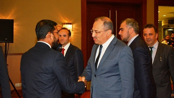 Vali Kaban İİT üye ülkesi temsilcileri ile bir araya geldi 