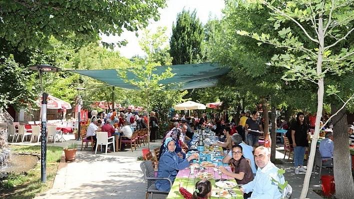 Bingöl'de  özel çocuklarla dostluk buluşması 