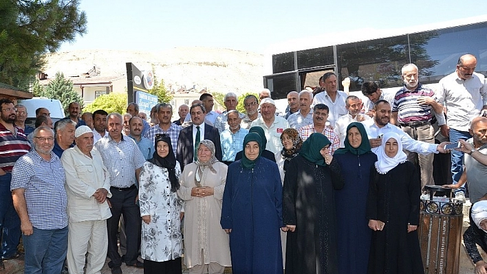 Darende'de ilk hac kafilesi yola çıktı 