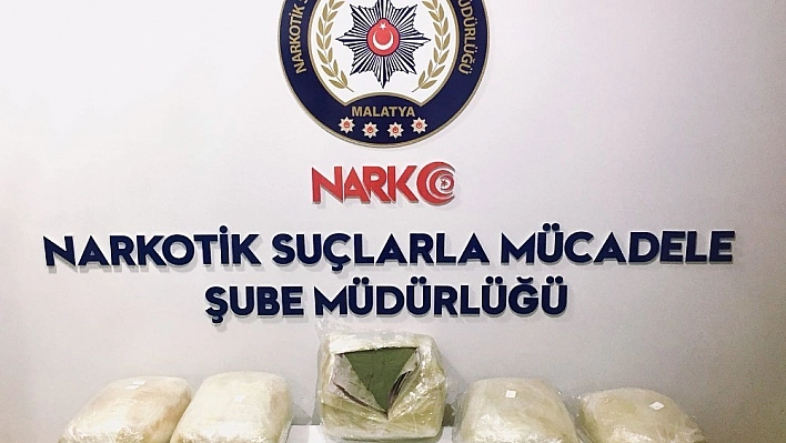 Yolcu otobüsünde 58 kg esrar ele geçirildi 