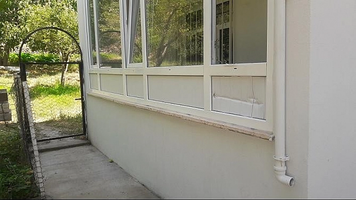 Hırsızlar hac ve düğün için biriktirilen 100 bin lirayı çaldı 