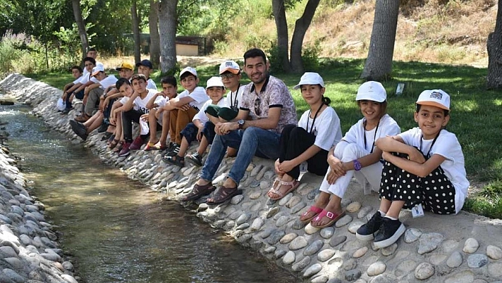 Kent Konseyi Mardinli çocukları  misafir etti 