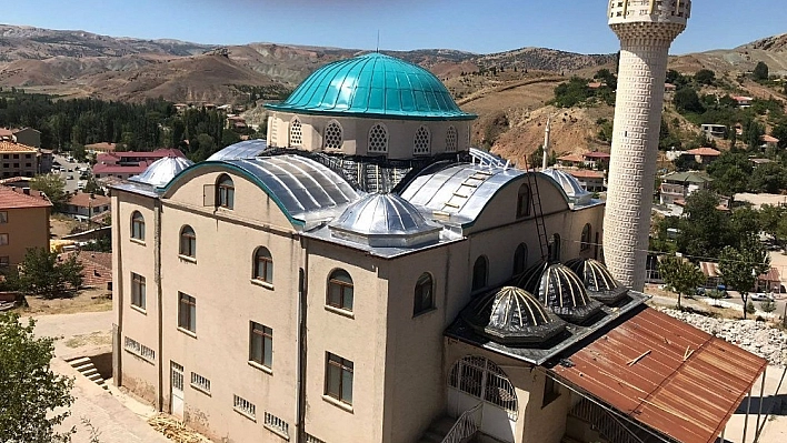 Hüdaverdi Camisinde tadilat çalışmaları sürüyor 
