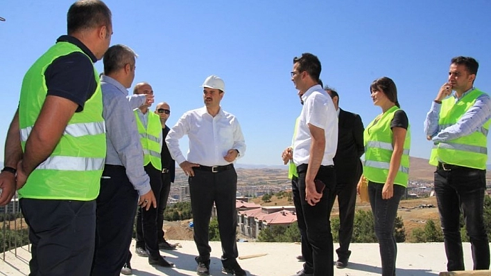 Vali Kaldırım, İpek Yolu Proje İnşaatını İnceledi