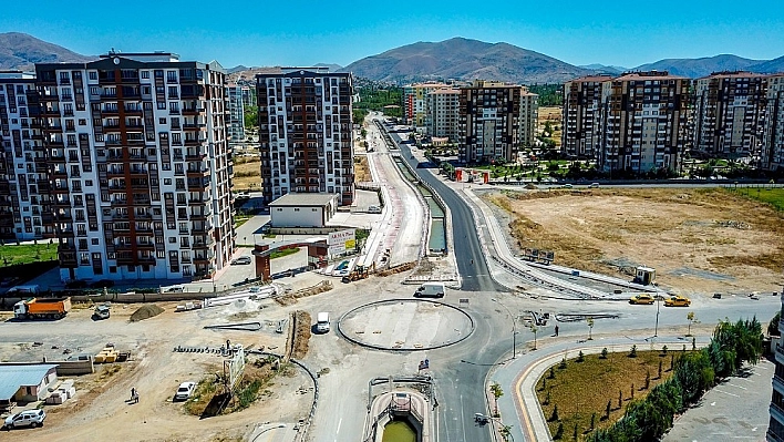 Barguzu Caddesi düzenleniyor 