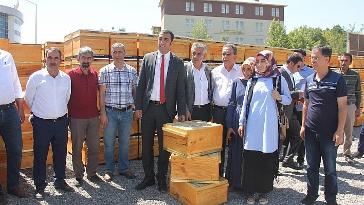 Bingöl'de 28 arıcıya hibe desteği 
