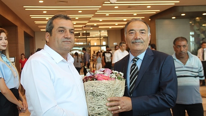 Gurbetçi, Hasta Çiçekle Teşekküre Geldi