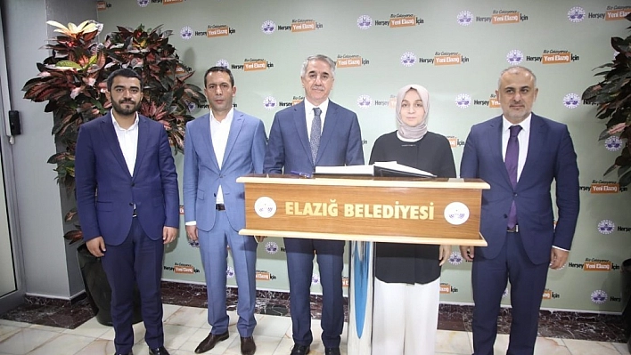 AK Parti'li Leyla Usta, Elazığ Belediyesini Ziyaret Etti
