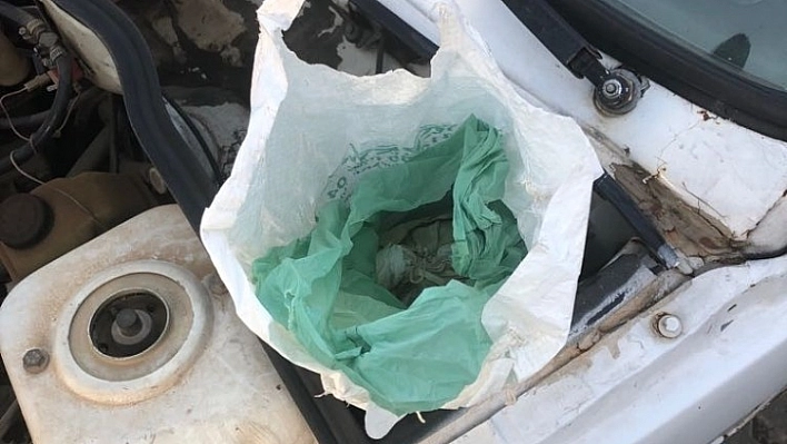Kaputa gizlenen 2 kilo esrar ele geçirildi 
