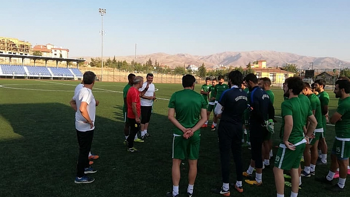 Yeşilyurt Belediyespor'da Pütürge Belediyespor maçı hazırlıkları sürüyor 