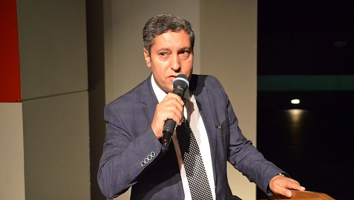 'Dil Öğretiminde Yeni Gelişmeler' konulu panel düzenlendi 