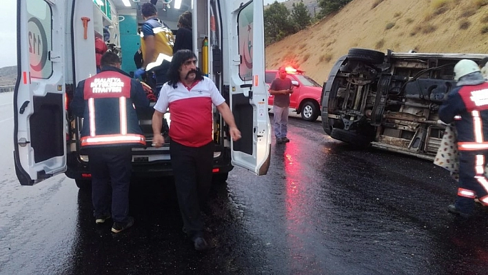 Tarım işçilerini taşıyan minibüs devrildi: 7 yaralı 