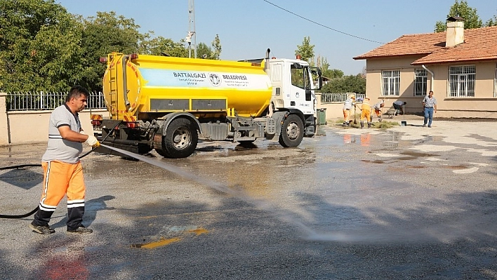Okulların bahçesi yeni eğitim öğretim yılına hazır 