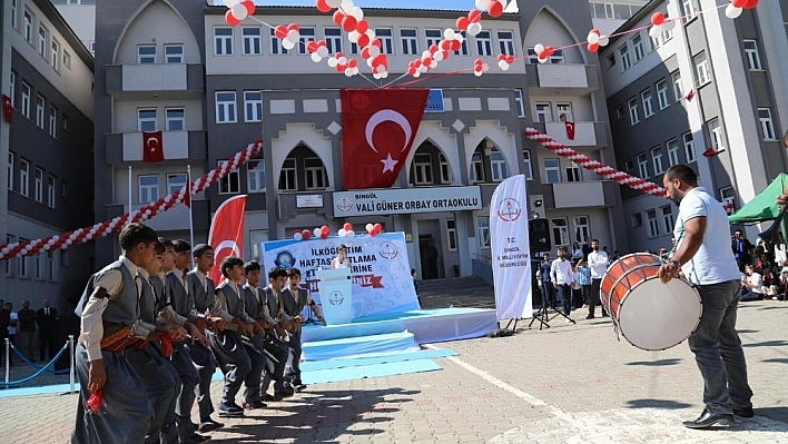 Bingöl'de 57 bin 840 öğrenci ders başı yaptı 