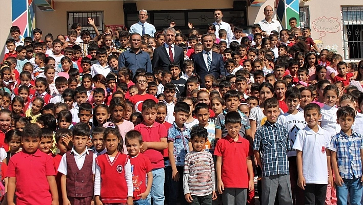 Elazığ'da 112 bin öğrenci ders başı yaptı 