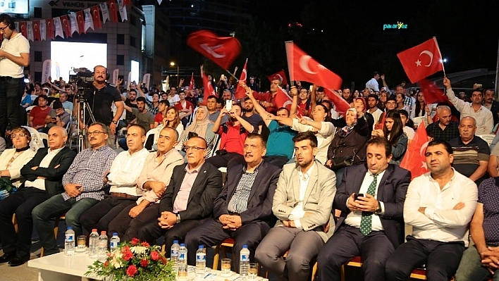 Esat Kabaklı Malatyalılarla buluştu 