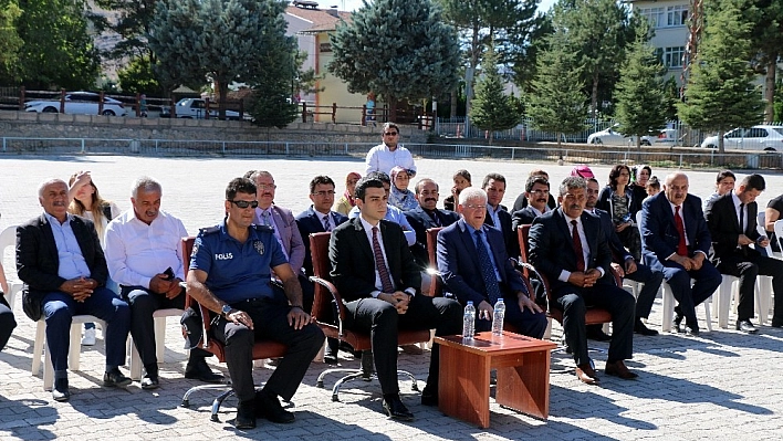 Darende ve Hekimhan'da İlköğretim haftası kutlandı 