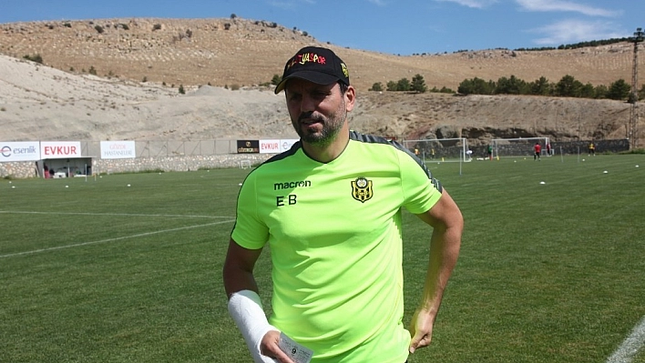 Erol Bulut elini sakatladı 