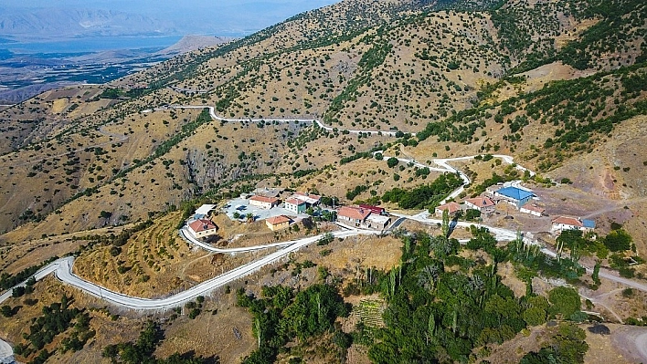 Başkan Polat, Alhanuşağı mahalle yolunu inceledi 