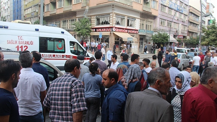 2 kişiyi bıçakladı sonra da çekip gitti