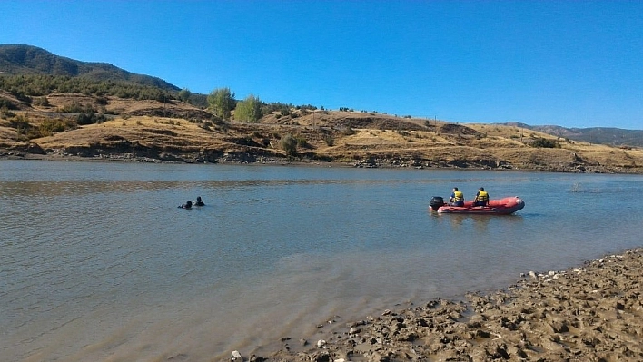 Balık tutmaya giden genç, nehirde boğuldu 