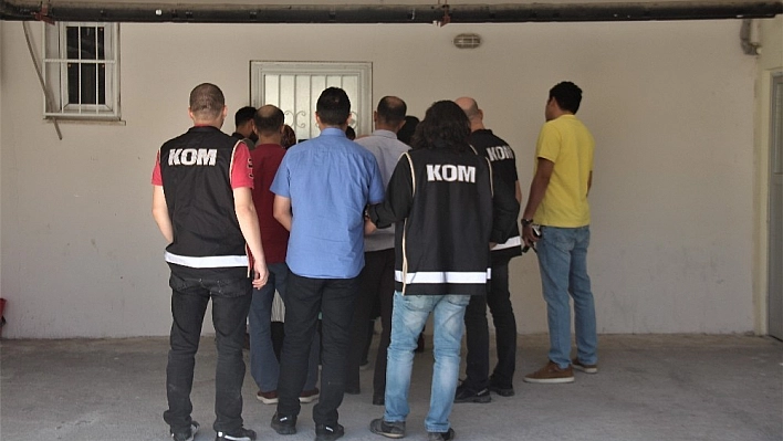 FETÖ'nün 'gaybubet' evinde yakalanan 5 şüpheli tutuklandı 