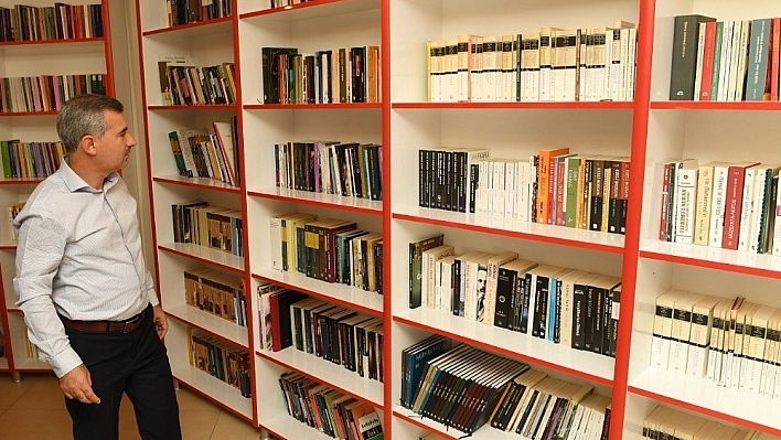 Başkan Çınar'dan Fethi Gemuhluoğlu Bilgi Evine ziyaret 