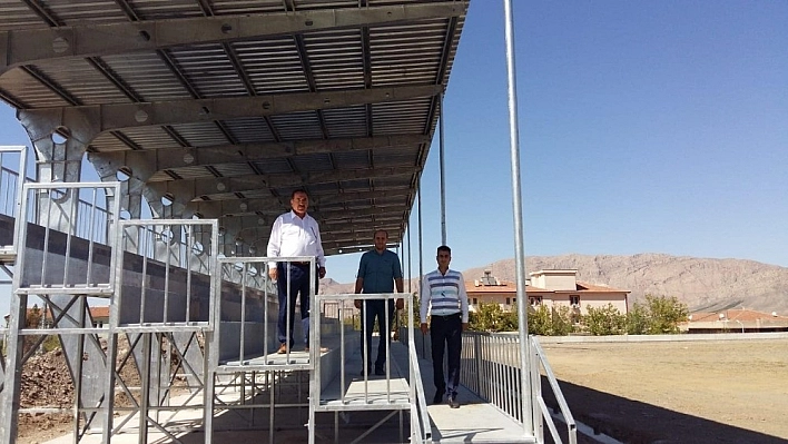 Kale ilçesine stadyum inşası sürüyor 