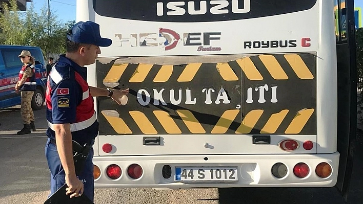 Yeşilyurt'ta okul servislerine denetleme 