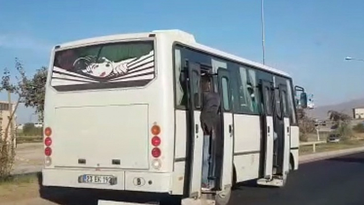 Şehirlerarası yolda tıka basa tehlikeli yolculuk 