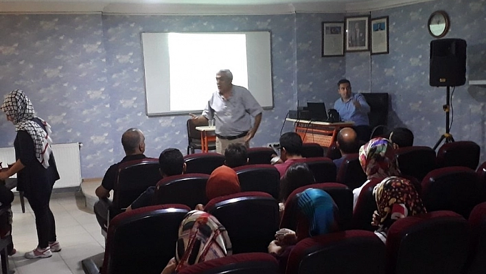 Öğretmenlere mesleklerinin önemi anlatıldı 