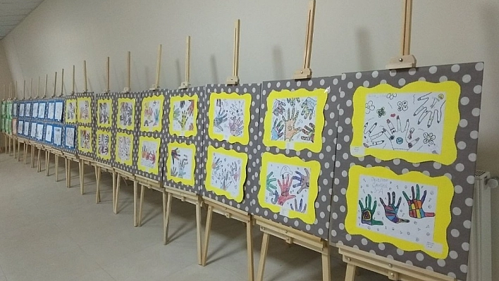 'Okulumda ilk el izim' sergisi açıldı 