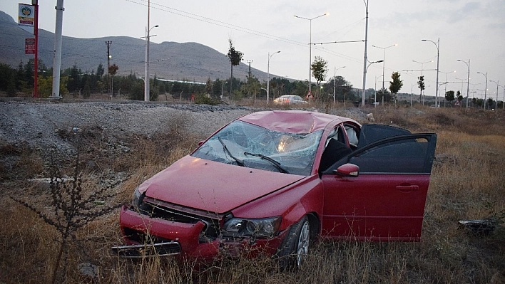 Takla atan araçtan burnu bile kanamadan çıktı 
