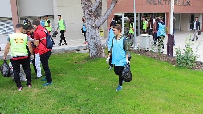 FÜ öğrencileri, çöpleri topladı 