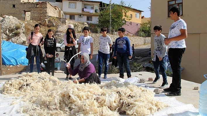 Öğrenciler tarihi mekanları gezdiler