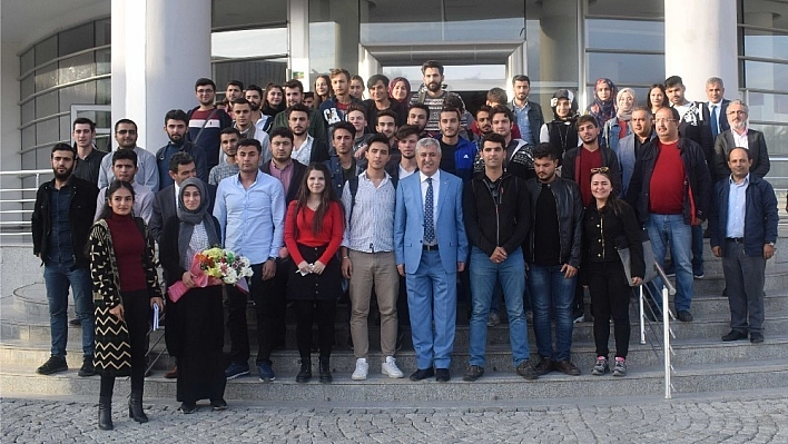 Yerel politikalarda gençler daha çok söz sahibi olacak 