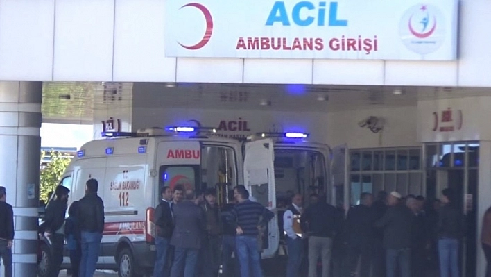 Taziye dönüşü silahlı saldırıya uğrayan 2 kardeş yaralandı 