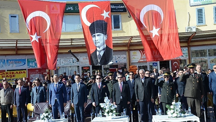 Darende'de Cumhuriyet Bayramı kutlandı 