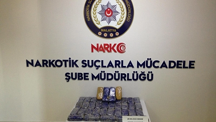 Aracında 20 kilo uyuşturucu ele geçirilen şahıs tutuklandı 