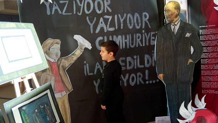 İbrahim Yücel'de 'Bir Ömür Cumhuriyet' sergisi 