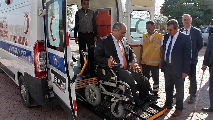 Engelliler için özel ambulans
