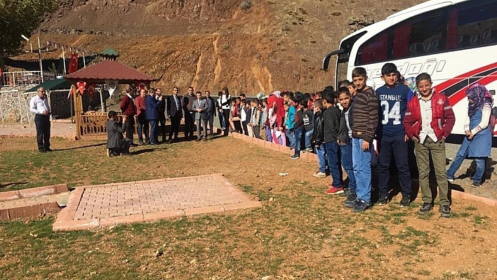Pütürgeli çocuklar gönüllerince eğlendiler 